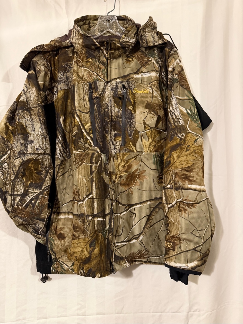 Realtree Camo Men's Ski Snowboard Jacket in Green Brown